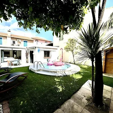 Unique Au Coeur Du Vieil Antibes, Superbe Avec Jardin Et Piscine Βίλα Αντίμπ